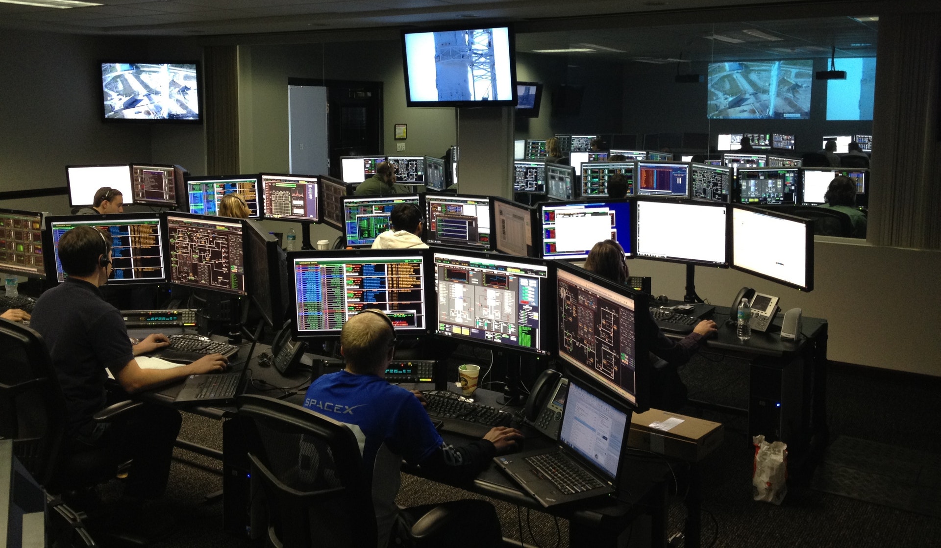 Flexible-Customer-Experience-Center-Infrastructure-1